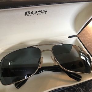 HUGO BOSS men’s sunglasses
